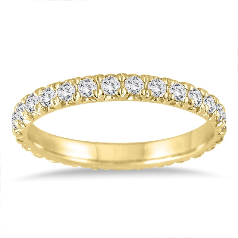 1 1/2 Carat TW Shared Prong Diamond Eternity Band in 10K Yellow Gold