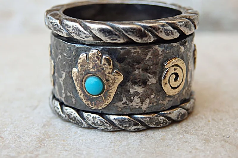 Charm Spinner Band Ring