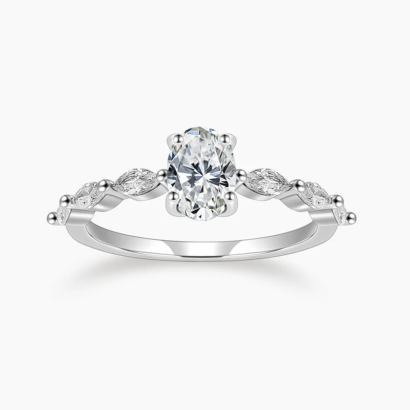 trendy engagement rings for modern brides -Oval Cut Engagement Cubic Zirconia Ring