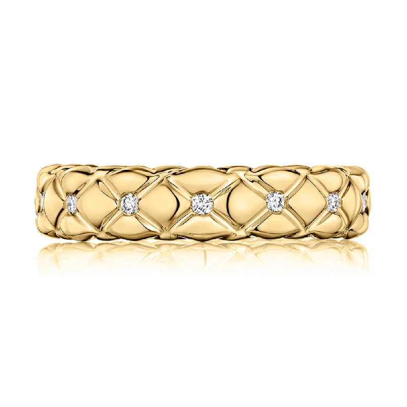 gold engagement rings for women -A. Jaffe 14k Classic Quilted Diamond Band